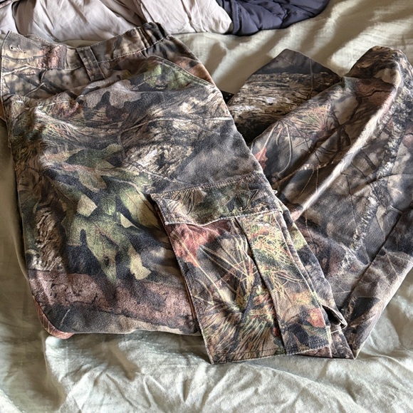 Mossy Oak Other - Mossy Oak Camouflage Cargo Pants - XL